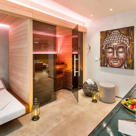 Mosaic House Design 4* Prága
