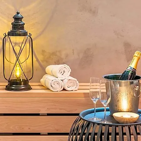 Mosaic House Design 4* Praga