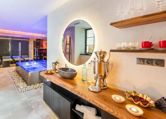 Hotel Mosaic House Design